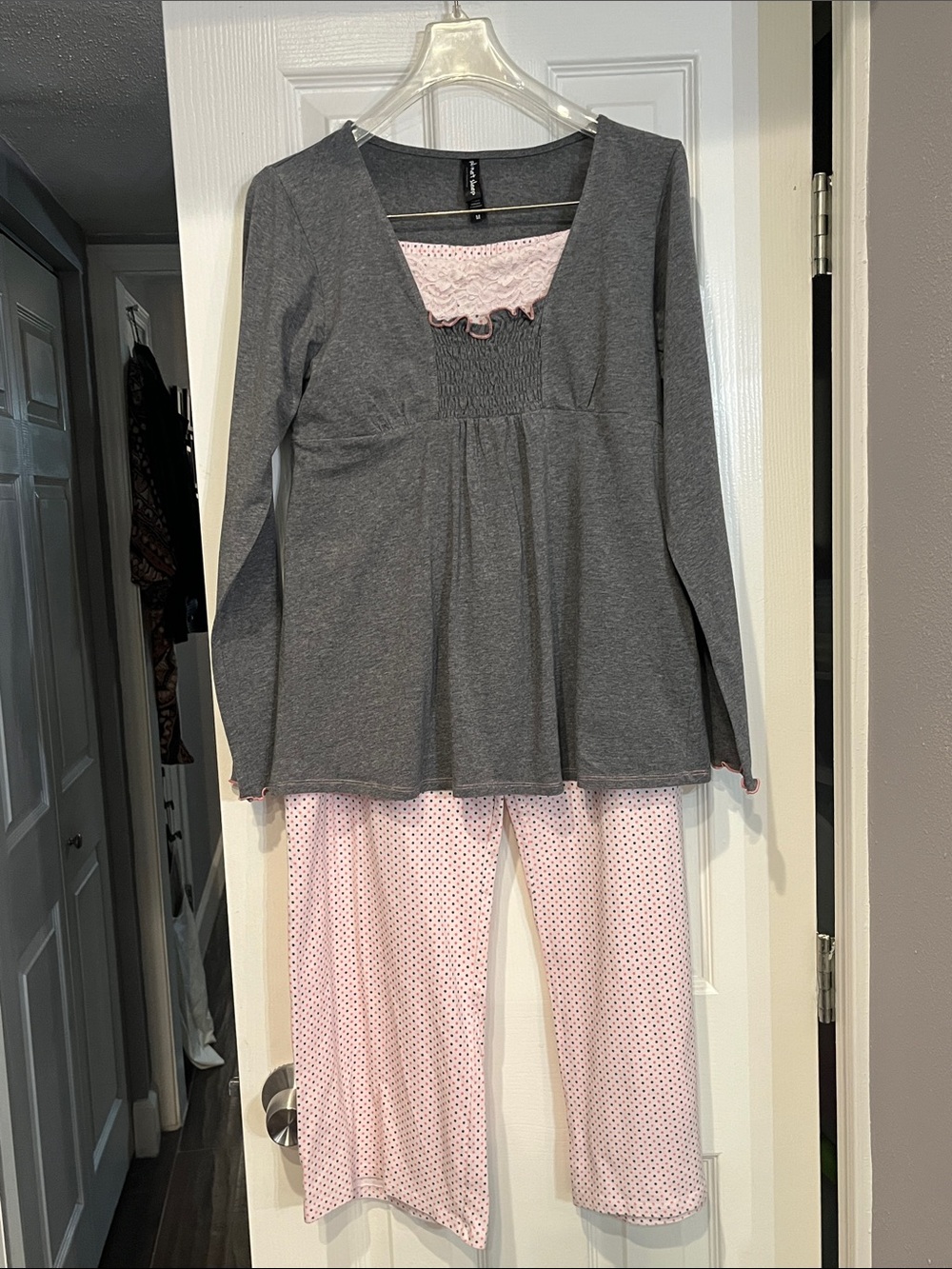 2 piece Planet Sleep Pink & Gray PJ’s. Sz. Med. Excellent condition. Long pants